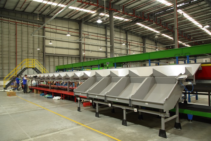 GINFON Group An application case of Beijing Yan Cultural Relics Flow Cross Belt sorting system